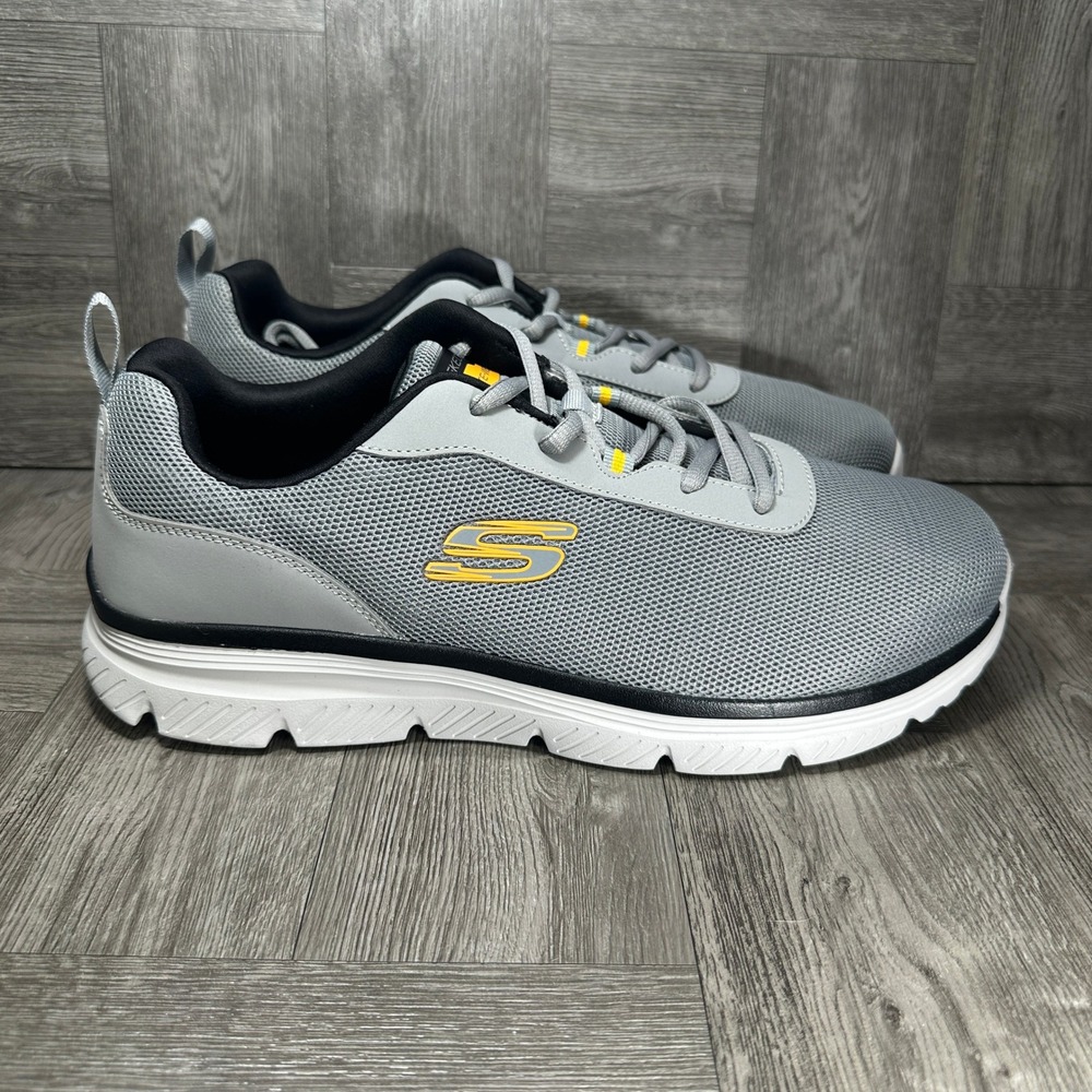 Skechers Sneaker Lite-Weight Mens Size 12 Gray Wide Breathable NEW 255025WR